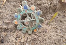 Unikatowa na skale kraju, emaliowana fibula kultury wielbarskiej (GALERIA) Emaliowana zapinka