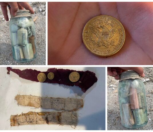 Słoiki z monetami odkryte w kamiennym murze (GALERIA) Słoiki pełne monet