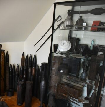 Kolekcja militariów zarekwirowana przez policję (GALERIA) Kolekcja militariów zarekwirowana przez policję fot. policja.gov.pl