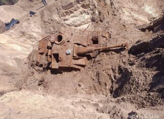 Działo szturmowe StuG III G odkryte przy lotnisku w Nordholz (GALERIA) Sturmgeschütz III (StuG III) – działo pancerne