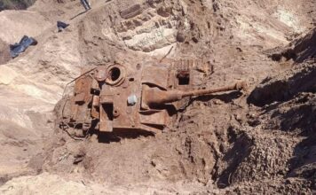 Działo szturmowe StuG III G odkryte przy lotnisku w Nordholz (GALERIA) Sturmgeschütz III (StuG III) – działo pancerne