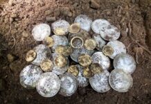 Skarb srebrnych talarów i złotych dukatów (GALERIA) Skarb srebrnych talarów i złotych dukatów
