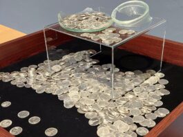 Ponad 500 srebrnych monet odkrytych podczas badań archeologicznych Skarb srebrnych marek odkryty we Włocławku fot. Muzeum Ziemi Kujawskiej i Dobrzyńskiej